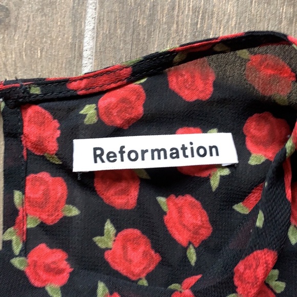 NEW Reformation Doutzen Mini Dress Cassandra Red Roses Size 12 - Picture 7 of 7